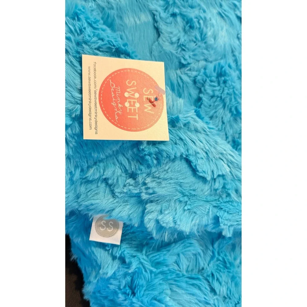 Sew Sweet Minky Designs 70x57 Large Blanket Turquoise Blue Plush Textured NEW
